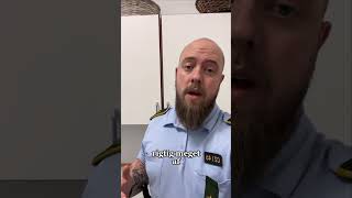Sandt Eller Falsk Politiet Spiser Meget Citronmne politi police politidk