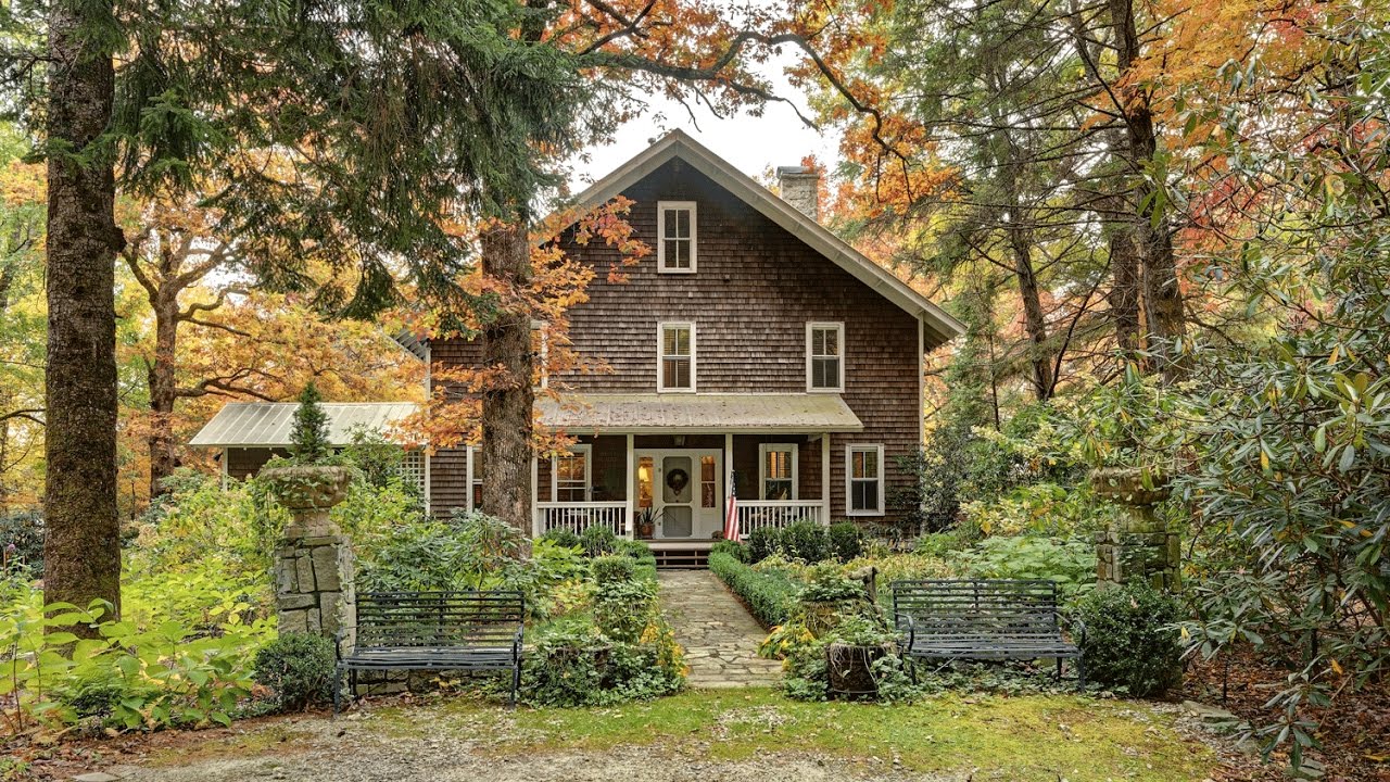 2930 Walhalla Road, Highlands NC 28741