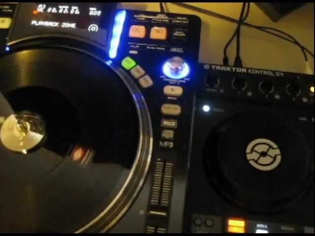 Native Instruments Traktor Kontrol S4 with Denon DN-S3700 Timecode