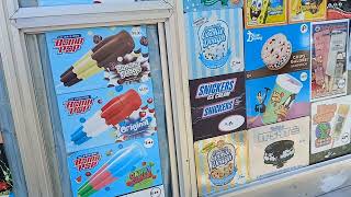 Getting ice cream from Jot soft serve ice cream trucks playing Picnic screenshot 3