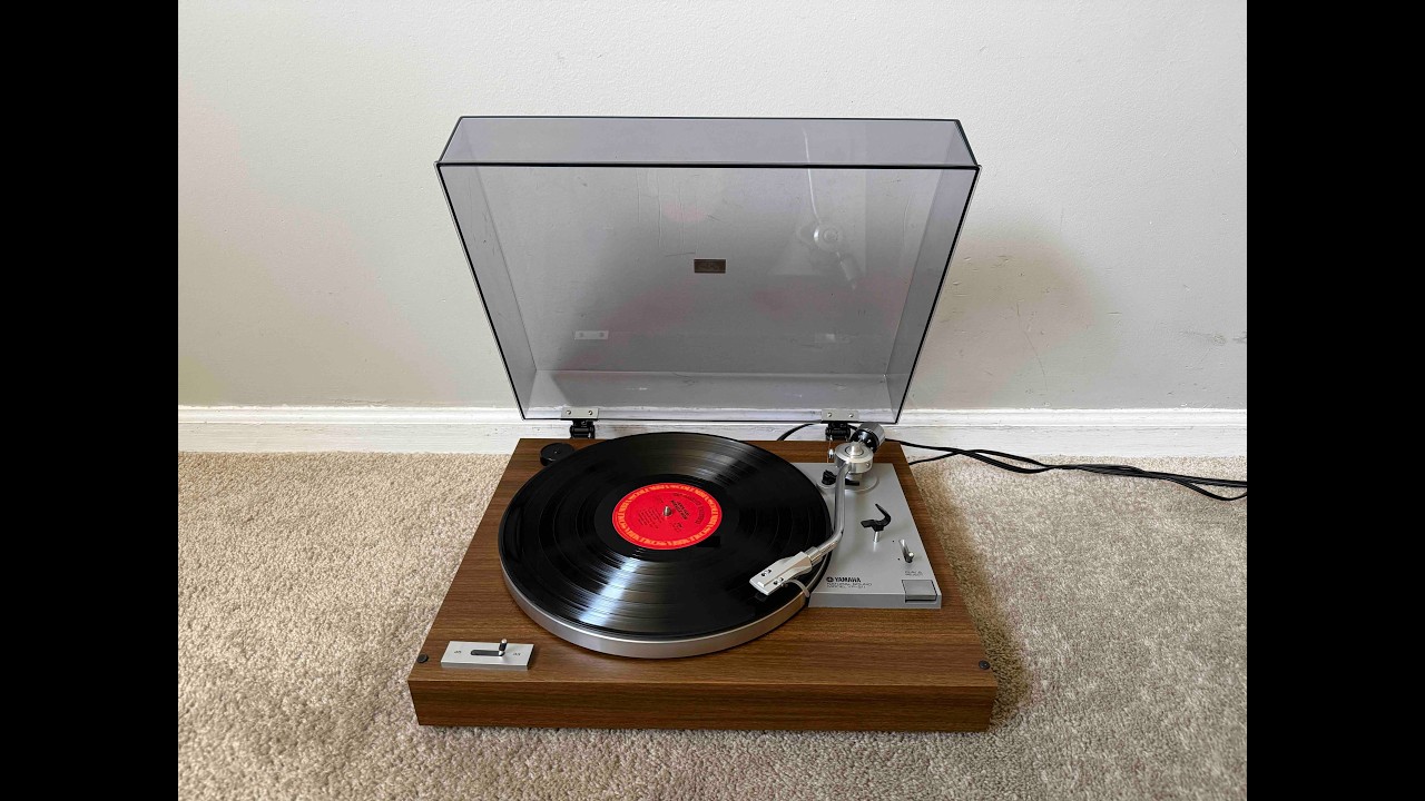 Yamaha YP-211 Record Player Turntable - YouTube