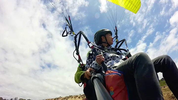 Xiaobo Hou Paragliding at Torrey Pines Gliderport