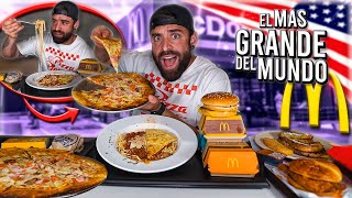 COMIENDO en el MCDONALDS MÁS GRANDE del MUNDO 🍕 *PUEDES PEDIR PIZZA y PASTA*