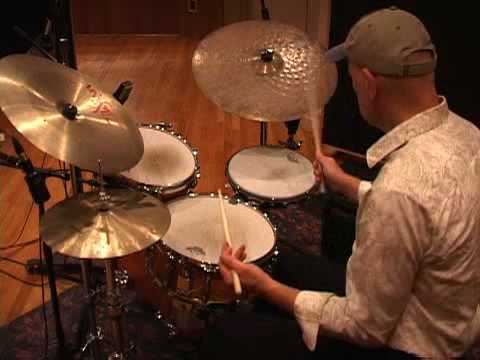 Gary Chaffee - Drumhead Solo (2)