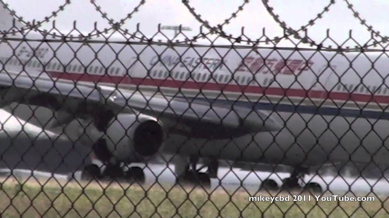 A340-300 Airbus China Eastern B-2382 landing Melbourne Airport 14MAR11