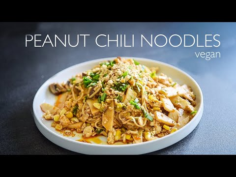 VEGAN PEANUT CHILI NOODLES RECIPE | EASY ASIAN INSPIRED SPICY UDON DISH