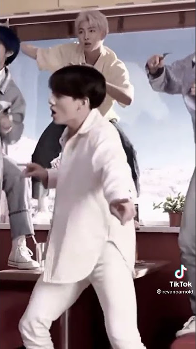 BTS tik tok an lagu bapakku dokter cinta 😘😘😍