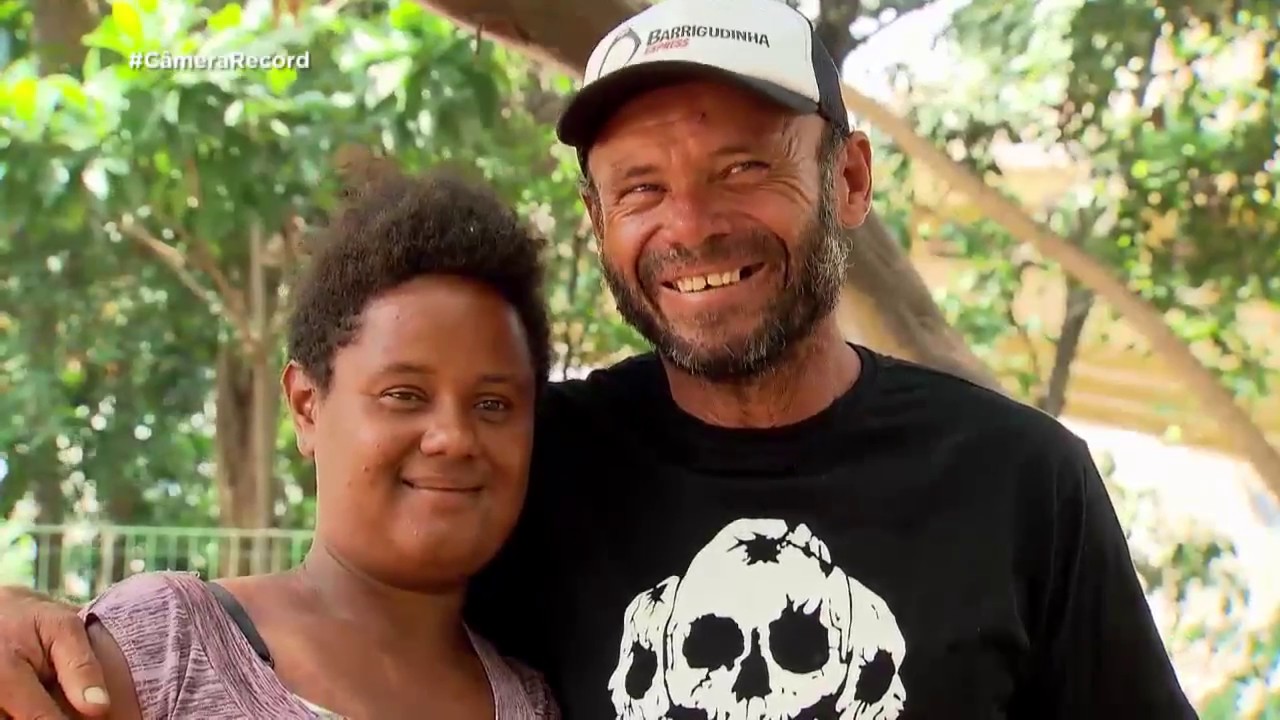 Ex-casal reata namoro ao se reencontrar em situação de rua