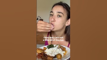 Trying VEGAN PADANG FOOD - this tastes like beef!🤯