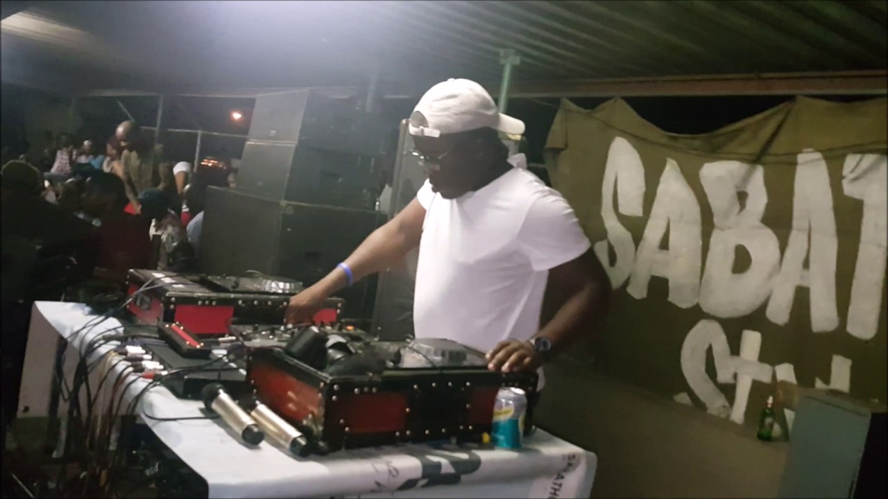  Dj Lionking-SA live at Sabatho Joint (Lephalale)