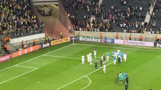 Fenerbahçeli Taraftarlar Eintracht Frankfurt Maçı Sonrası Takımı Tribünlere Çağırdı Pelkasa Destek