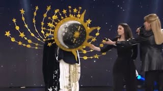 Il cantante mascherato 2022 - eliminato Sole e Luna - ecco chi c’era sotto la maschera - finale