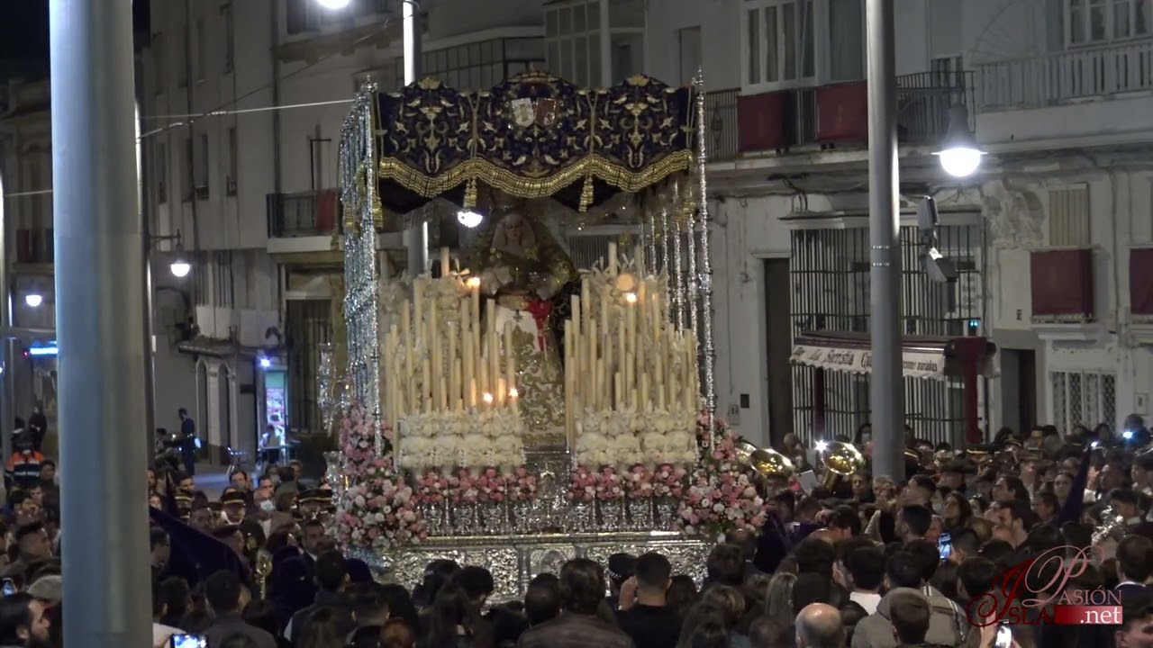 Recogida palio Virgen de las Lágrimas | Hermandad Columna | Semana Santa 2022 | 4K | San Fernando