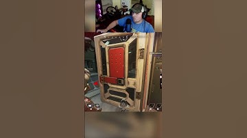 THROUGH THE DOOR?!? #short #shorts  #apexlegends #apexmoment #apex #apexhub #apexlegendsclips