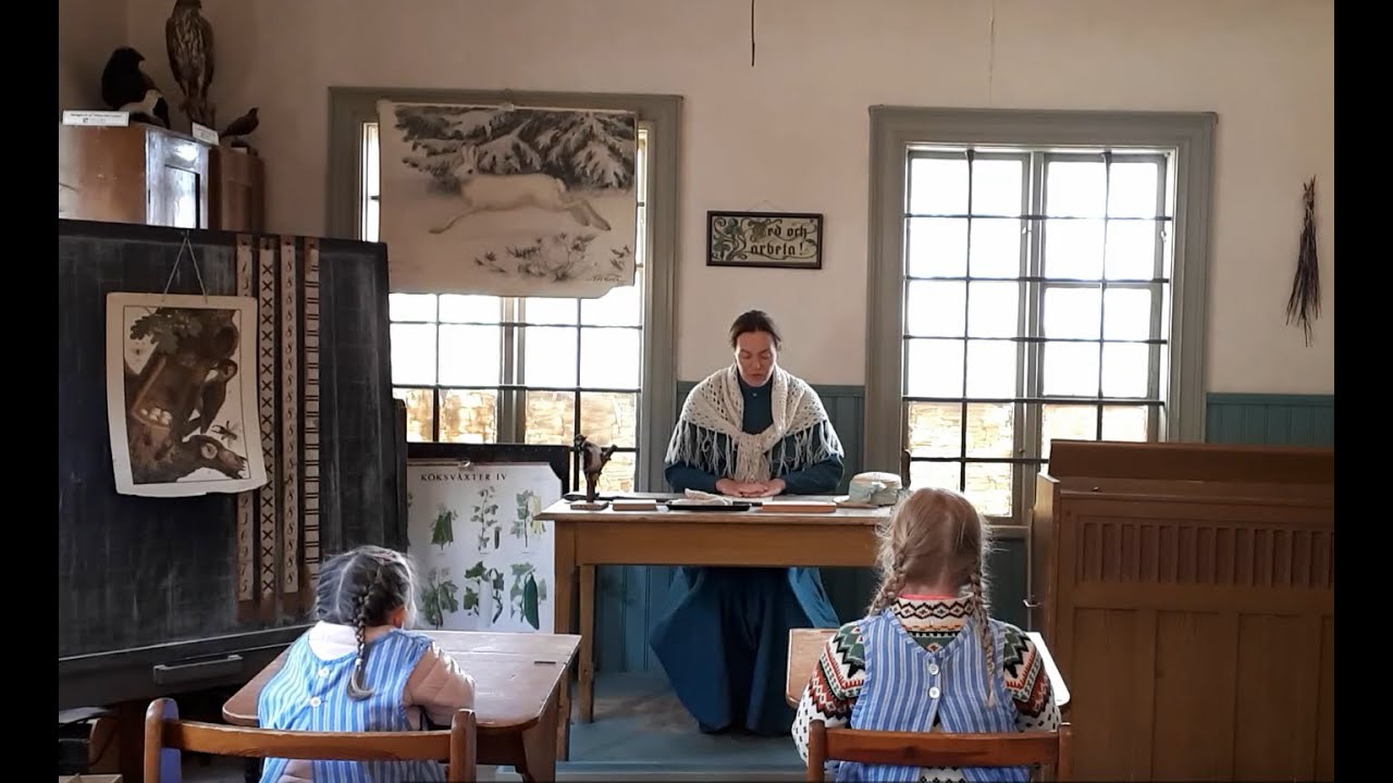 Gammaldags lektion på Vallby Friluftsmuseum