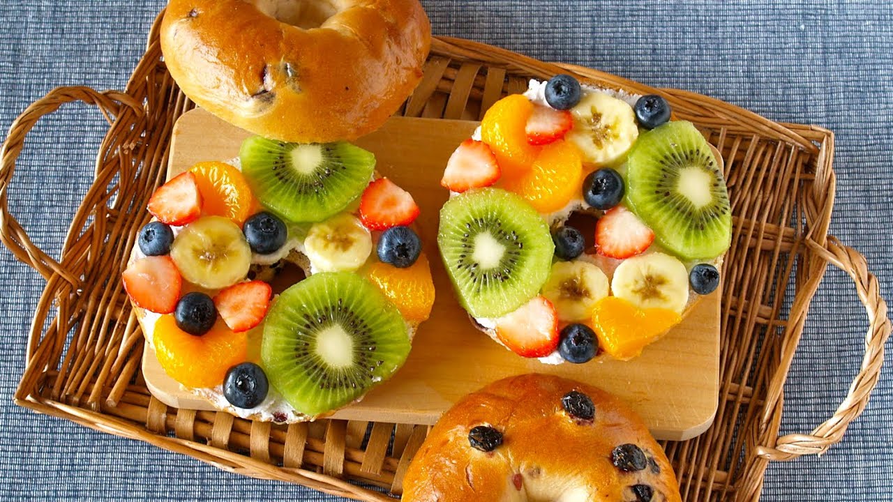 Fruit Open Sandwiches (Bagel Fruit Pizzas) ベーグルフルーツ