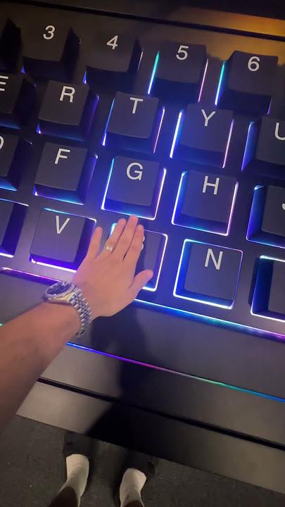 Typing on the BIGGEST KEYBOARD EVER!! #tech #setup #keyboard
