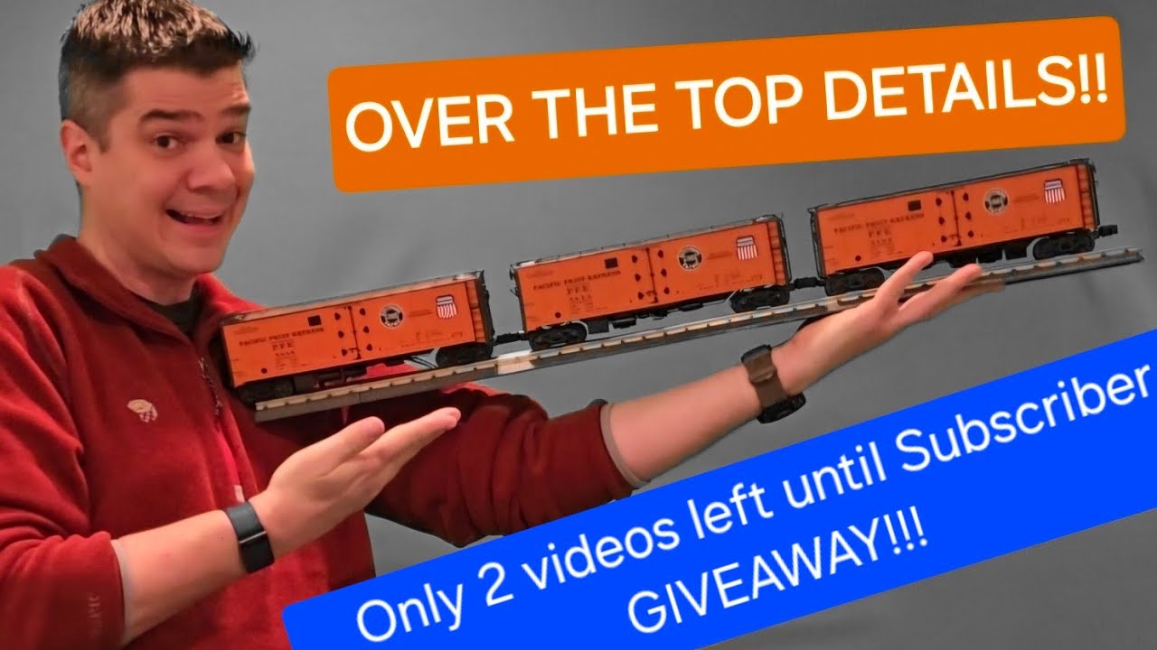 Lionel Vision Line, Pacific Fruit Express Reefer Car set, with sounds car