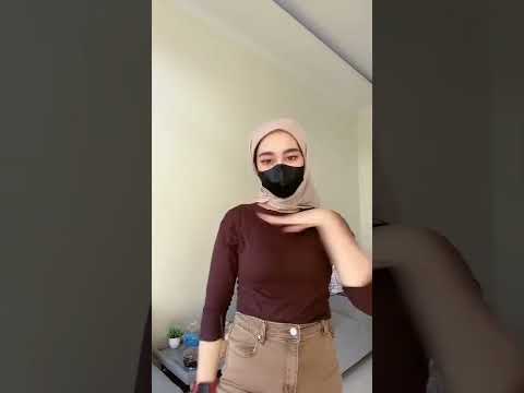 Hijab Jilbab Pink Joget Berubah Jadi Power Ranger #shorts #hijab #jilbab #sexy