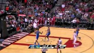 Nicolas Batum To Aldridge Alley-Oop Vs Warriors Pre-Season, Oct 16 2010
