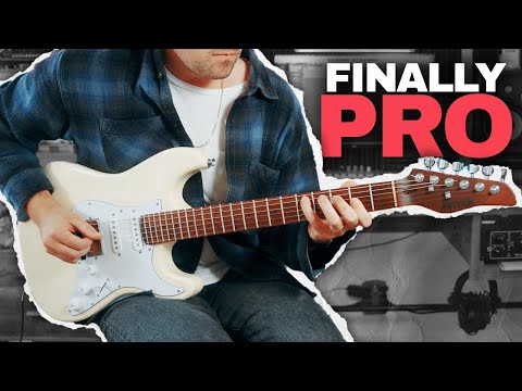 JAMSTIK made the PERFECT MIDI Guitar [Jamstik Classic MIDI Guitar Demo]