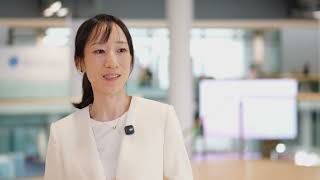 How can AI-based surgical review improve training curricula and assessment frameworks?