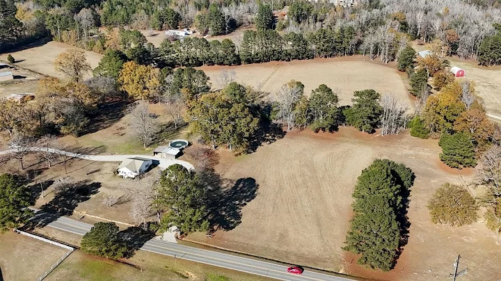 **14 Acres, Home, Barn, Workshop** 5500 Flatwoods Rd Northport, AL 35473 Chris Hewett, KW Tuscaloosa