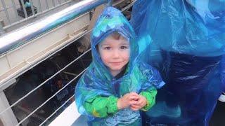 Getting soaked on Niagara Fall&#39;s Maid of the Mist