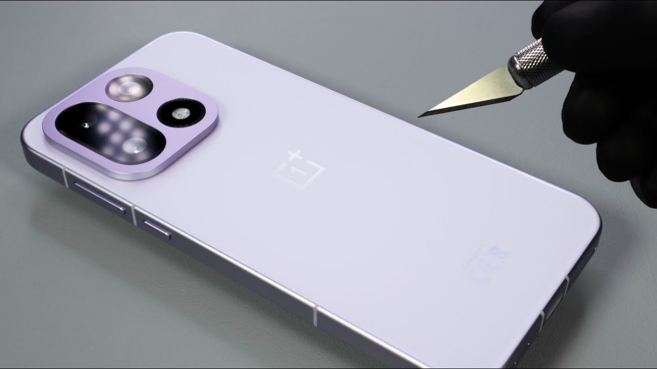 OnePlus 15 - 1 Minute Unboxing!