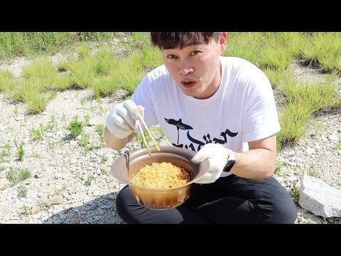 Cómo hacer Ramen más rico al <strong>estilo</strong> coreano | Cocinando en una isla desierta