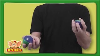 Basic Juggling Trick - Using two balls with two hands screenshot 4