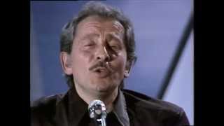 Domenico Modugno - Vecchio frack (Live@RSI 1981) chords