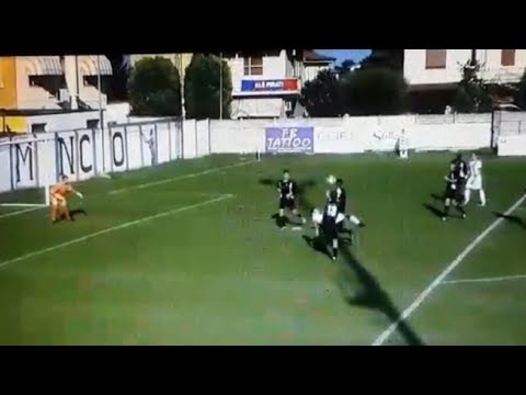 Francesco come CR7: il gran gol in rovesciata dell'attaccante Salerno della Governolese