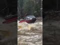 Штурм порога на лодке ПВХ. река Веснина, Красноярский край.