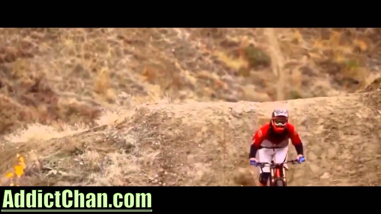 PARKOUR VS DOWNHILL 2015