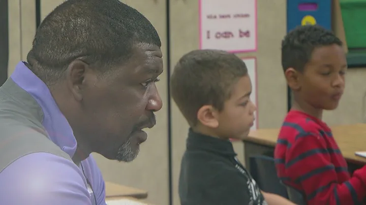 Fmr. Viking Randall McDaniel Now Inspires Kids In The Classroom