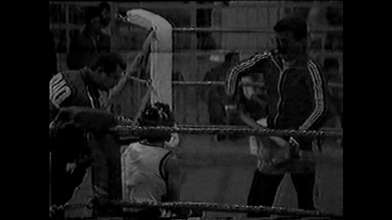 من اروع النزالات بين البطل الدولي عباس كلف مع البطل الدولي عامر جواد 1986