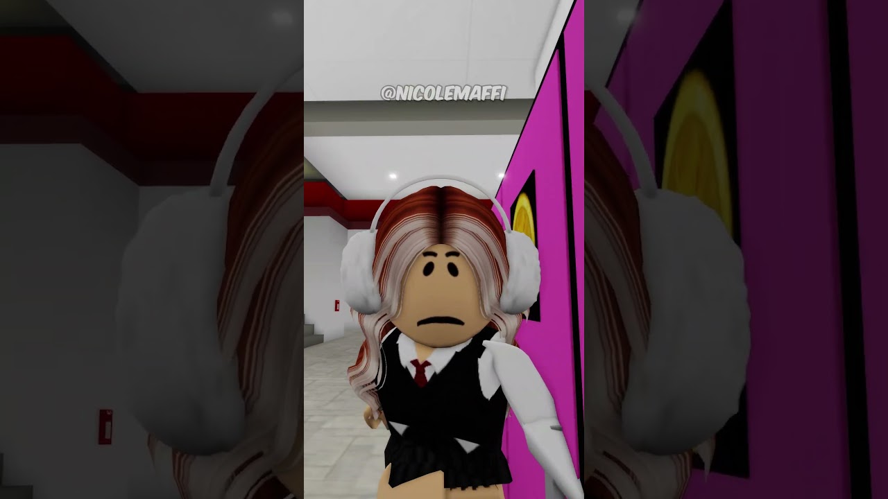 FUI EXPULSA DA SALA DE AULA - CICLO DE VIDA NO ROBLOX