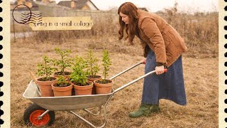 Spring in a Small Cottage | Building Our Home by Hand | Slow Living screenshot 1