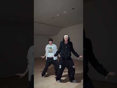 Hands Up AndTEAM EJ JO