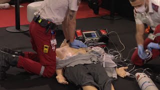 Ambulance demonstrations: cardiac arrest - By Ambulance Assistance screenshot 5