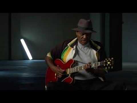 Gibson Guitar Hero Video: Johnny Jones & Blues Gui...