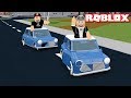 Minik Arabalar ile Kapışmaya Girdik! Bizi Kovaladılar - Panda ile Roblox Car Crushers 2