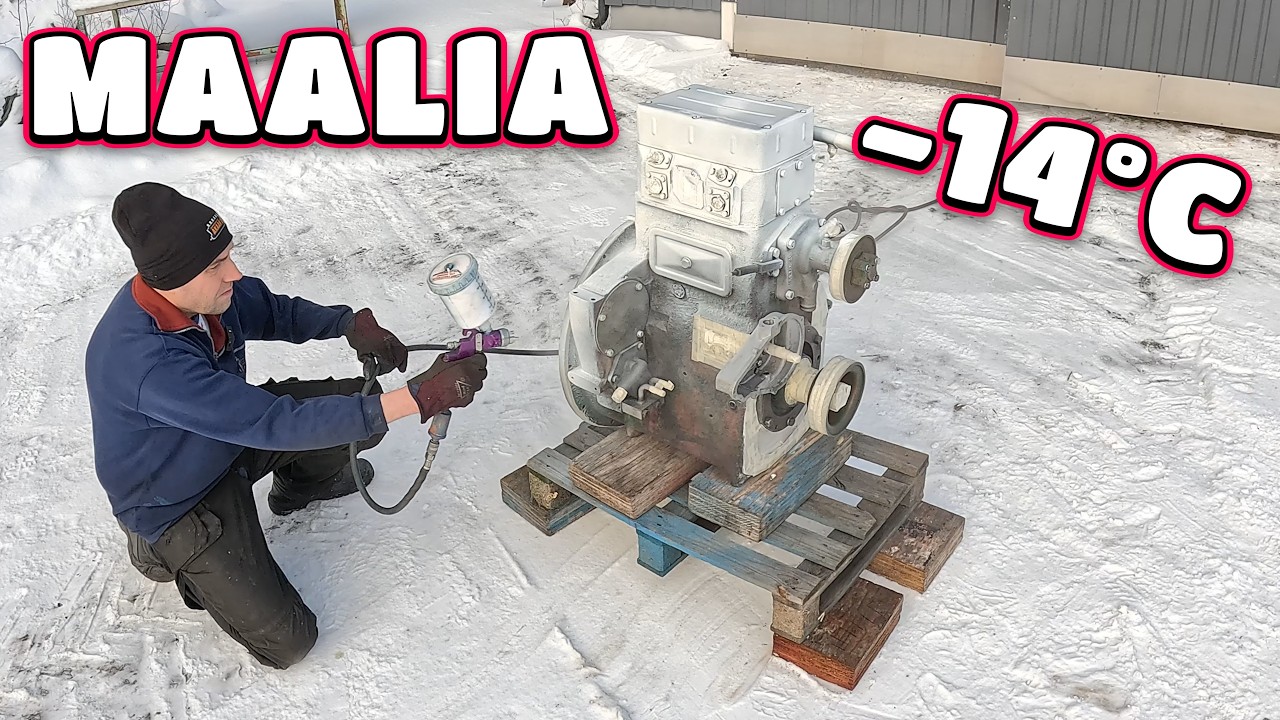 ZETOR 25 moottorin ja keulan osia maaliin, maalataan ulkona