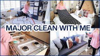 MAJOR CLEAN WITH ME, REFRESH DAY + TEMPORARY KITCHEN |  Emily Norris AD