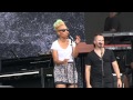 Emeli Sande- "Breaking the Law" (720p HD) Live at Lollapalooza on August 2, 2013