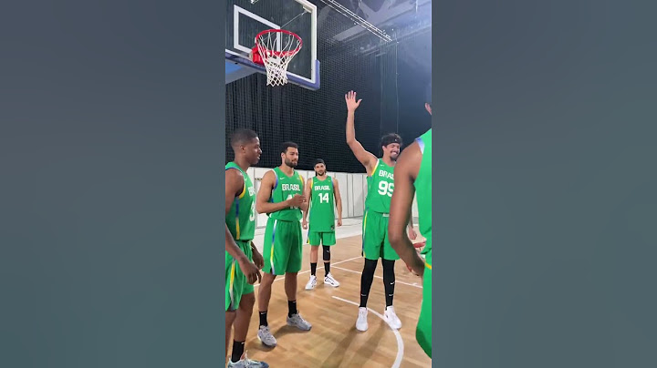 They got his back 😂 #Paris2024 x #Basketball