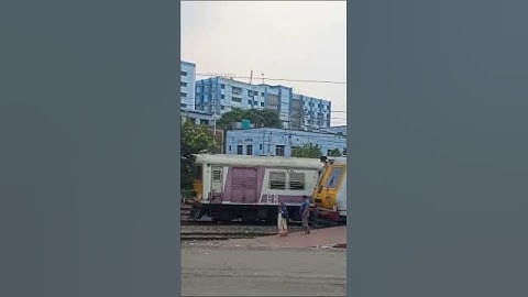 Two Different Types EMU Local at Sealdah 🤯