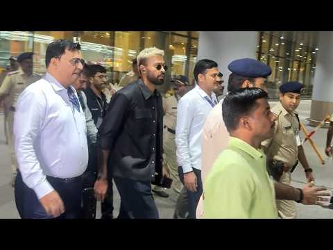 Hardik Pandya Spotted At Airport