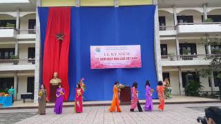 Trình Diễn Áo Dài Gv